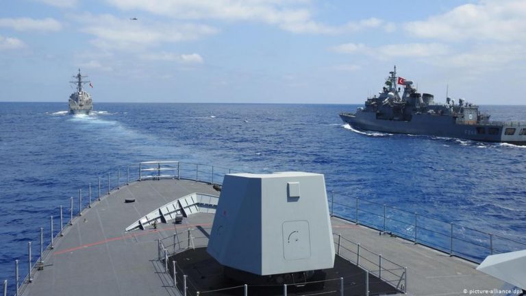 Merkel ile Macron’un ‘iyi polis kötü polis’ stratejisi işe yaramadı