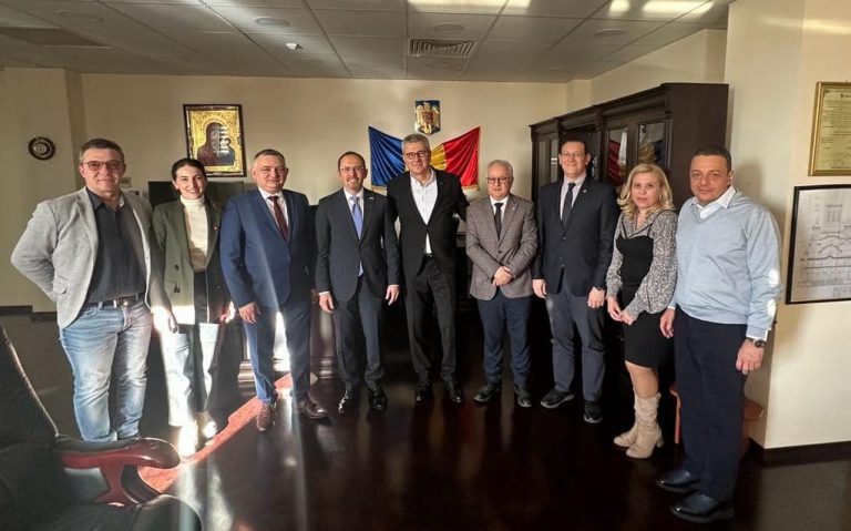 Büyükelçi Altan, Voluntari Belediye başkanını ziyaret etti