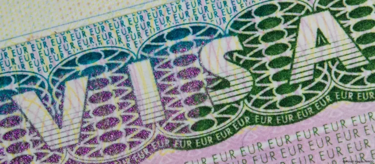 AB-Ermenistan arasında vizesiz seyahat görüşmeleri başlıyor