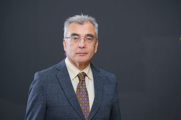 AUR’dan Ankara zirvesi eleştirisi*”Romanya sadece daha fazla yabancı silah alma hakkı kazandı”