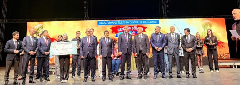 Alkışlar Esra için!