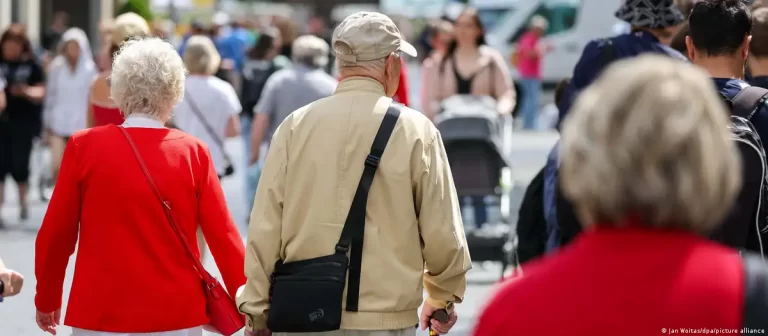 Almanya’da nüfus ancak göçle artacak