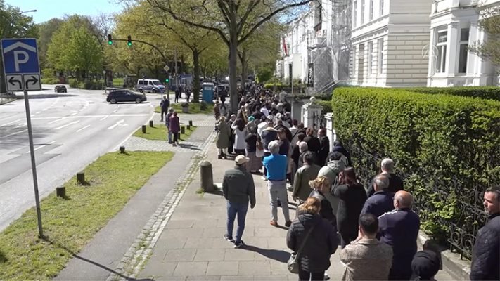 Almanya’da oy kullanma işlemi sürüyor