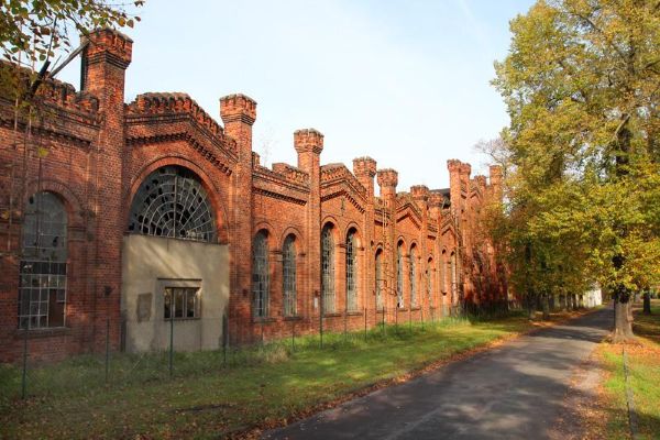 Almanya’da tarihi fabrika 1 eurodan satışa çıkarıldı