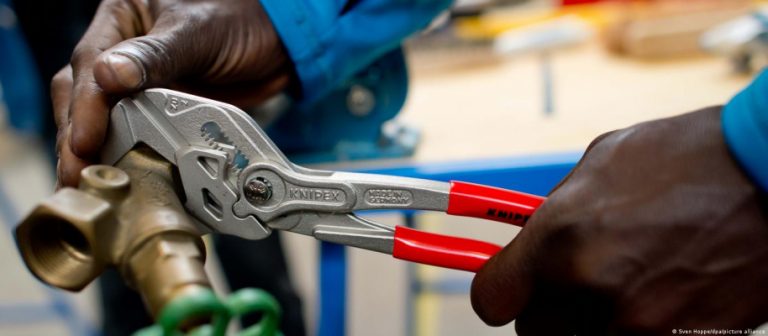 Almanya’ya göçün önü açılıyor