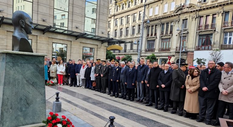 Atatürk’ü saygı ve özlemle andık