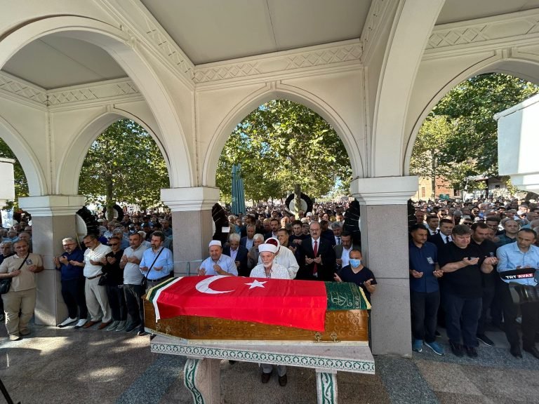 Avrasya Yazarlar Birliği Başkanı Ömeroğlu vefat etti