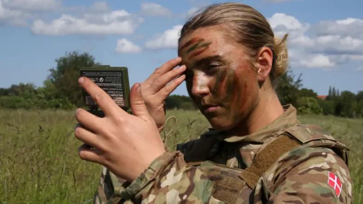 Avrupa’da kadınlar için zorunlu askerlik yaygınlaşıyor