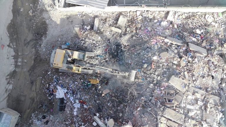 Avrupa ülkelerinden hangisi ne kadar deprem yardımı yaptı?