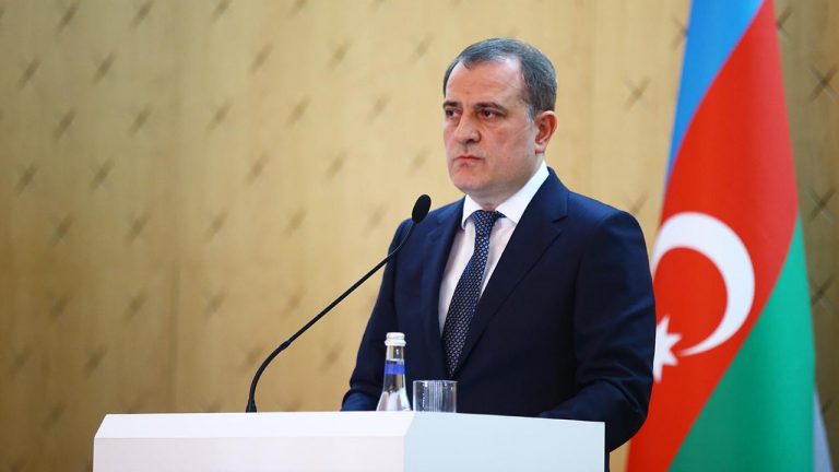 Azerbaycan Dışişleri Bakanı Bayramov Bükreş’e geliyor