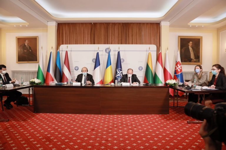 B9 ülkeleri dışişleri bakanları Bükreş’te toplandı
