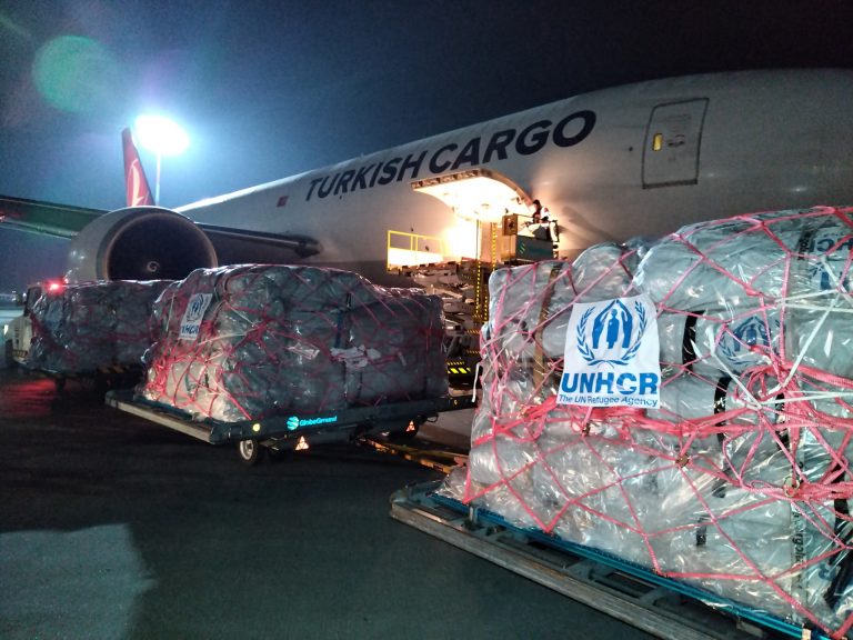 BM çadırlarını Türkiye’ye Turkish Cargo taşıdı