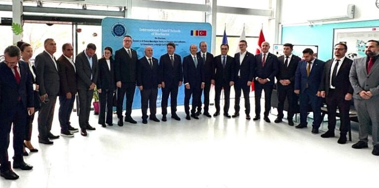 Bakan Tunç, Uluslararası Maarif Okulunda