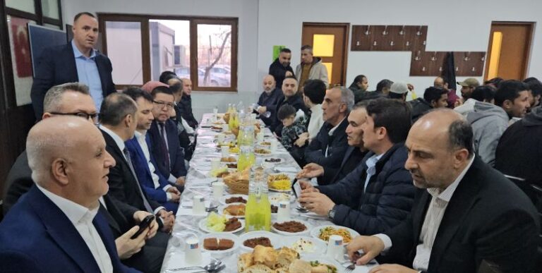 Balkan Vakfı’nda iftar yemeği