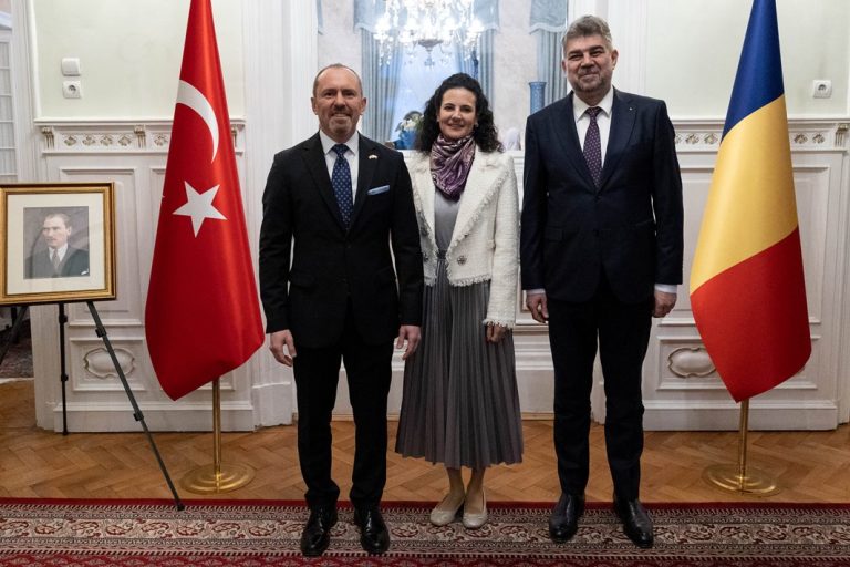 Başbakan Ciolacu, Büyükelçi Altan’ın iftar yemeğine katıldı