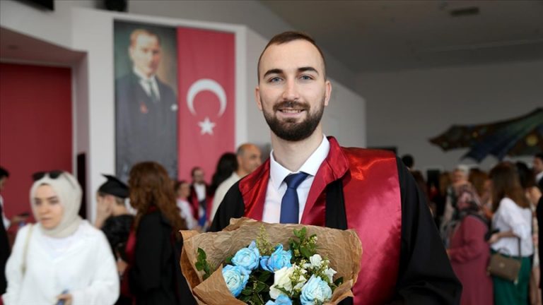 Batı Trakyalı genç Trakya Tıp’tan birincilikle mezun oldu