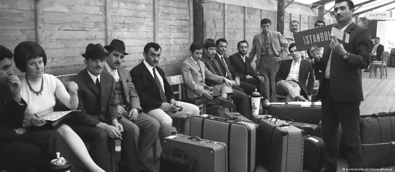 Berlin’e göçmen anıtları dikilecek