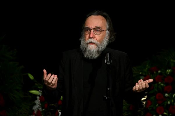 Brüksel uyumadı, Dughin köpürdü: Liberal diktatörlük