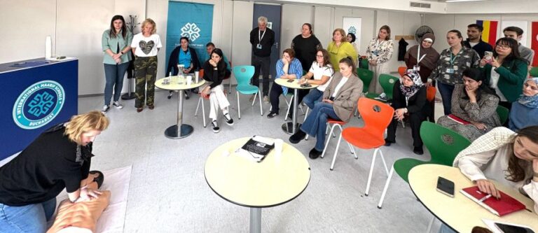 Bükreş Uluslararası Maarif Okulunda Sertifikalı İlk Yardım Eğitimi