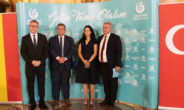 Bükreş Yunus Emre Enstitüsü’nden çifte kutlama etkinliğinden kareler