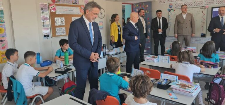 Bükreş Uluslararası Maarif Okulu yeni öğretim yılına başladı