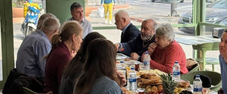 Bükreşli soydaşlardan kahvaltılı Bayramlaşma