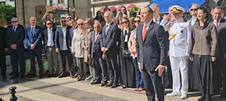 Bükreş’te 19 Mayıs töreni