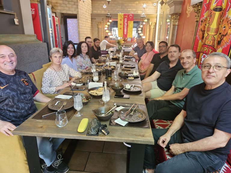 Bükreş’te “Galatasaray Liseliler Pilav Günü” düzenlendi