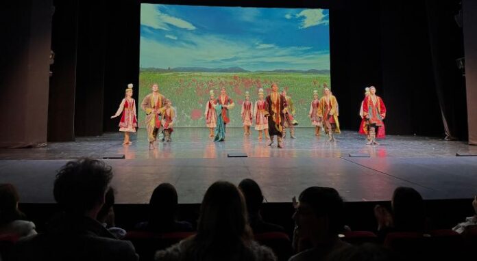 Bükreşte unutulmaz nevruz geecsi sayfa 7- 4