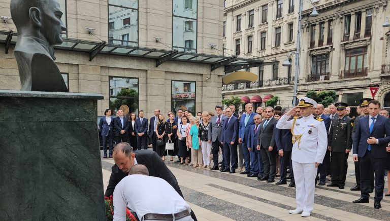 Bükreş’te Zafer Bayramı törenleri