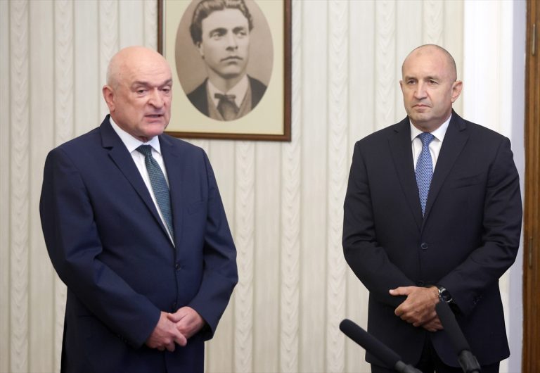 Bulgaristan’da son 3 yıldaki 7’nci erken genel seçim 27 Ekim’de yapılacak