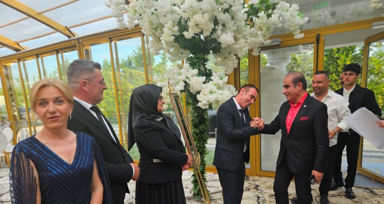 Oruç Ailesi’nin mutlu günü