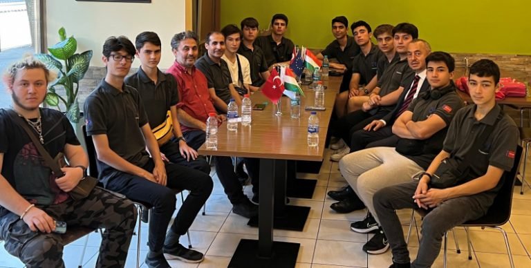 Bursa Otomotiv Lisesi Öğrencileri Macaristan’da