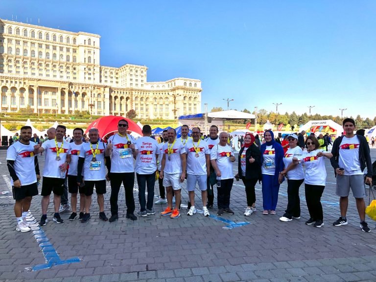 Büyükelçi Altan, Bükreş Maratonunda Cumhuriyetin 100. Yılı İçin Koştu