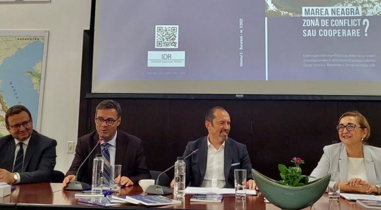 Büyükelçi Altan, Diplomasi Enstitüsü’nün konuğu oldu