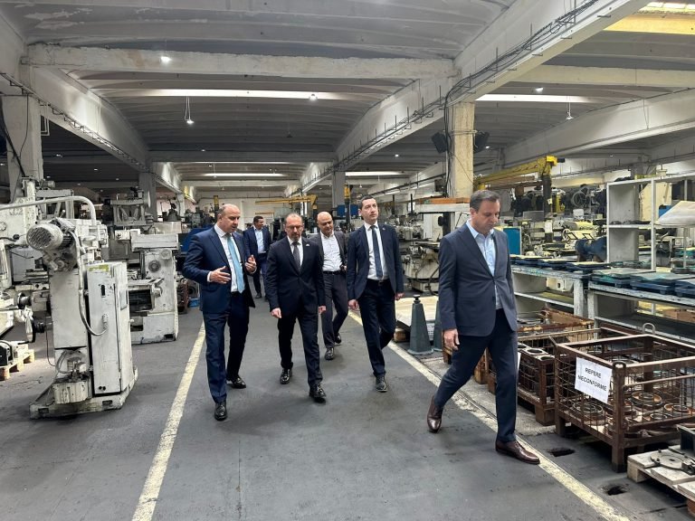 Büyükelçi Altan, UMEB’i ziyaret etti