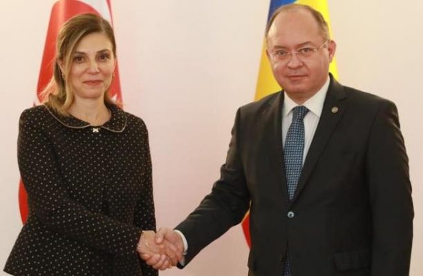 Büyükelçi Aramaz’dan, Bakan Aurescu’ya veda ziyareti