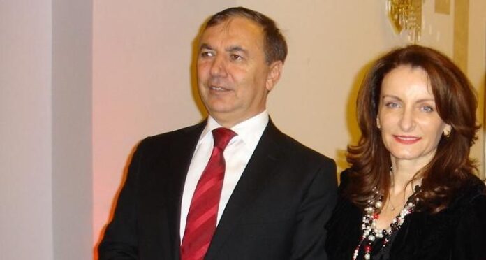 Cenaze töreni salı günü sayfa 6-1