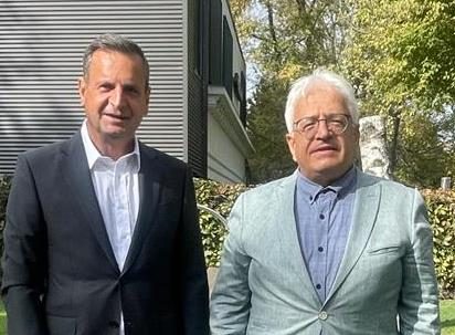 Çevik süsli ve ytandoğan ile görüştü sayfa uygun foto 1