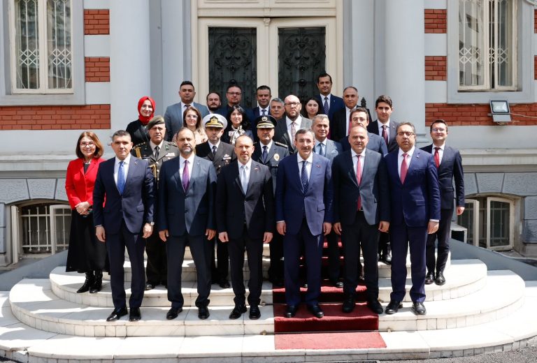 Cumhurbaşkanı Yardımcısı Yılmaz, Büyükelçiliği ziyaret etti