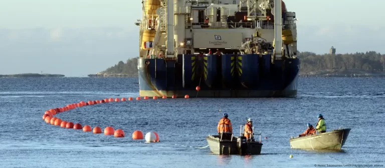 Denizin altında hibrit savaşı iddiası