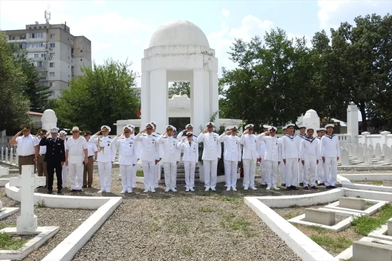 Denizcilerimiz Slobozya Türk Şehitliği’nde