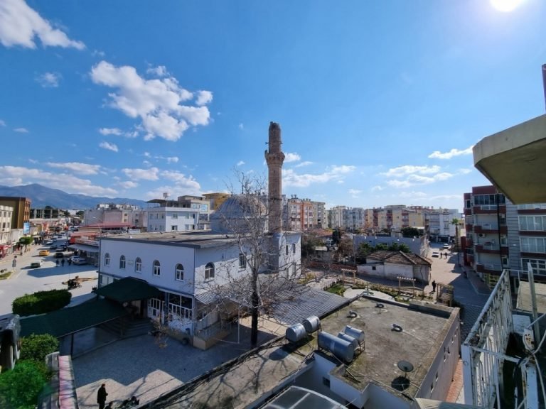 Depremde hiç bina yıkılmayan Erzin’in belediye başkanı konuştu