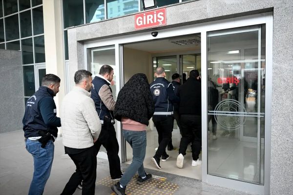 Diplomatik araçlarla sayfa 2