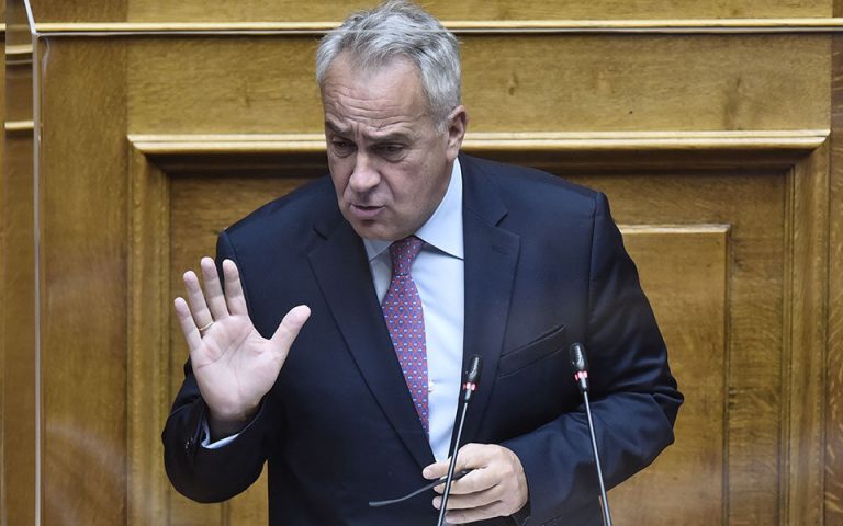 Yunanistan’da&nbsp; FETÖ karşıtı soydaş başkanı görevden alma girişimi