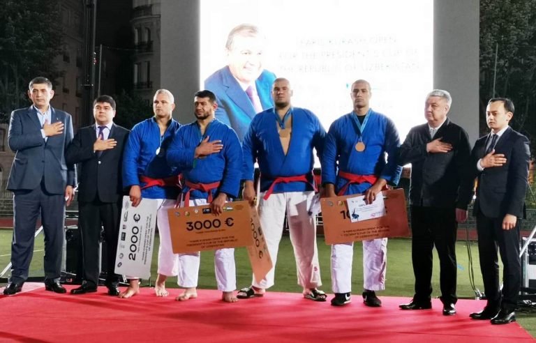 Fransa’da ‘Uluslararası Kuraş Turnuvası’ düzenlendi