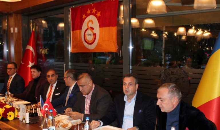 Galatasaraylılar Derneği iftar yemeği verdi