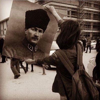 Garip Bir Hüzün Çöktüğünde