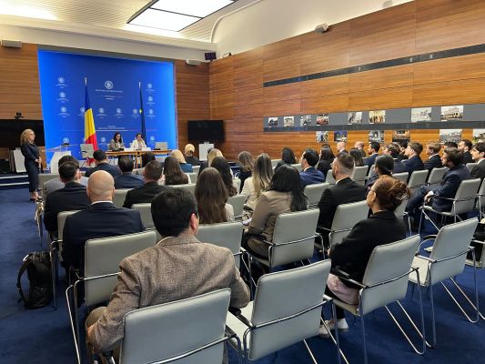 Genç diplomatlar Bükreş’te buluştu