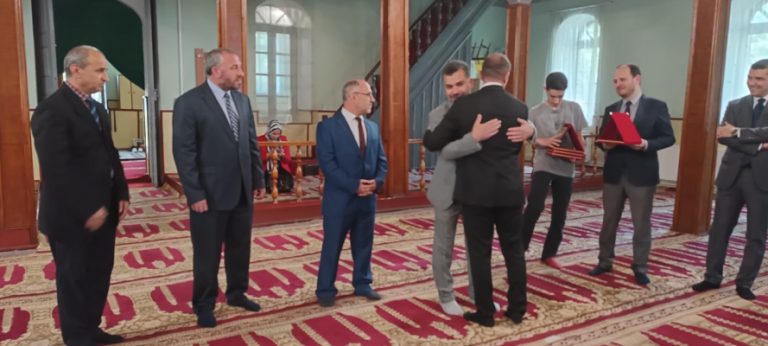 Görev süresini tamamlayan din görevlilerine uğurlama töreni